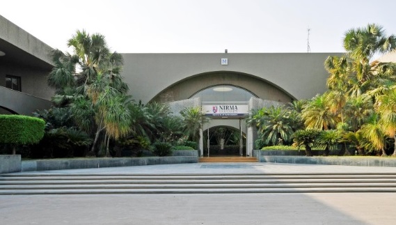 Nirma University offers Integrated B.Tech (CSE) – MBA Programme