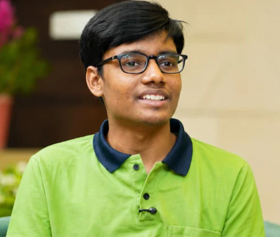 shubham kumar jee advance topper